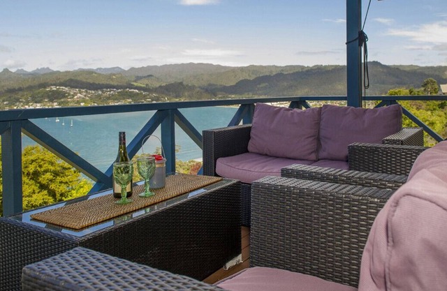 PAKU PARADISO - TAIRUA HOLIDAY HOME, family friendly in Pauanui