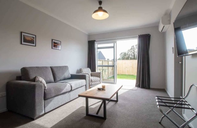 Pet Friendly Modern Apartment in Brixton