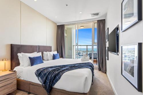 QV Stays Luxury Suite with Views Galore