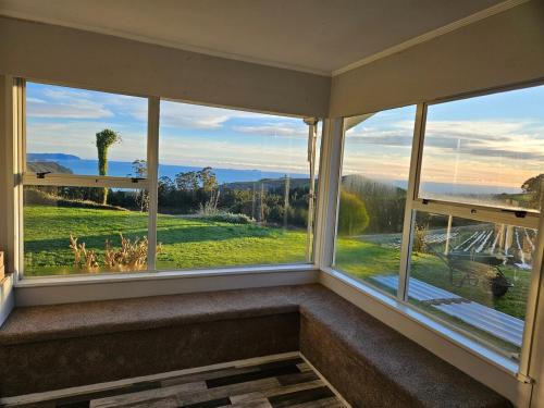 Sea & Mountain Views Retreat on Rosemary Farm