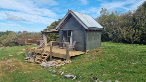 Settlers Hut