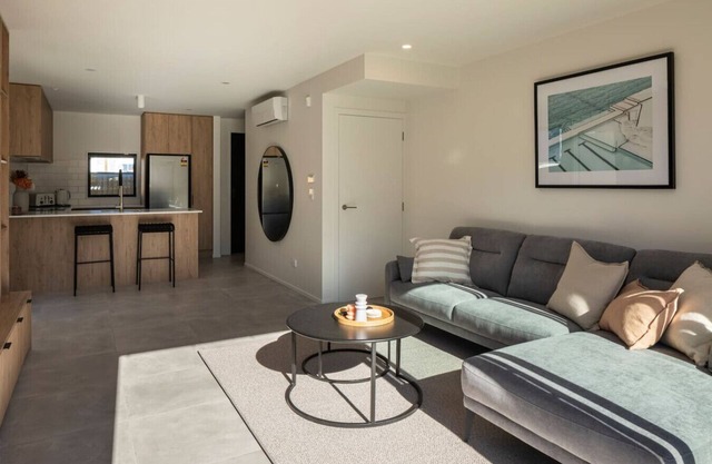 Spacious Central Townhouse – Perfect for All