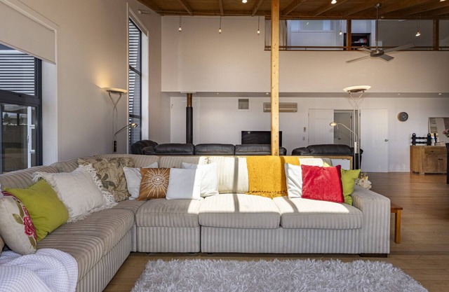Spacious Mountain View Manor with Sauna
