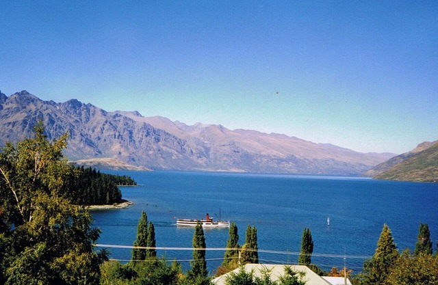 Spectacular Lake & Mountain Views