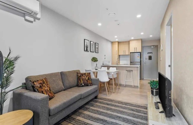 Stunning 2BR w/Views Near Sky Tower- Zodiak Stays