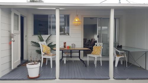 Sunny Central Parkvale home