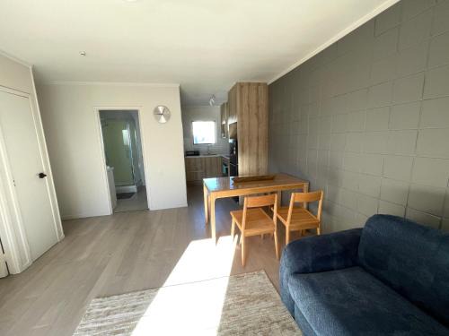 Sunny Tidy Corner in Ellerslie