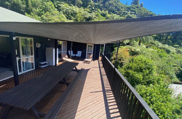 Swim, Fish, Walk & Relax – Sandy Bay Holiday Home, Kenepuru Sound.
