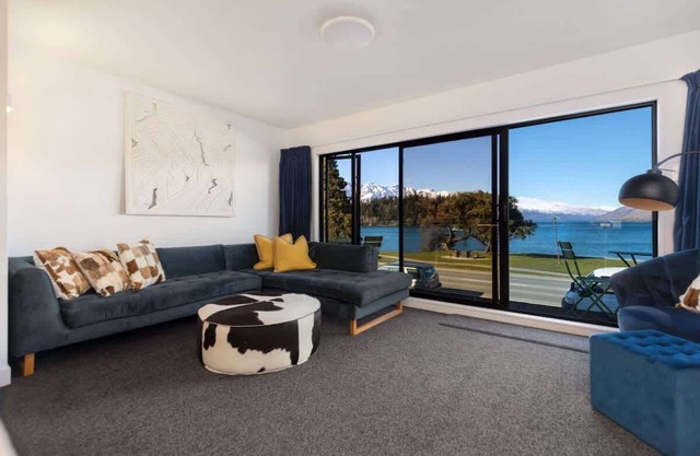 Tahuna Lakefront Luxury