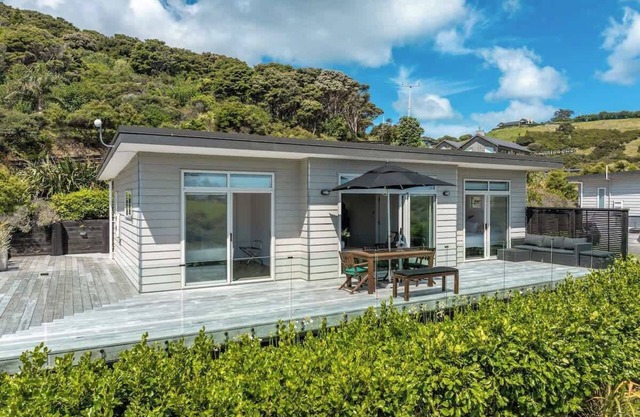 Te Whau Bach One | Stay Waiheke