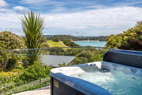 Te Whau Retreat - Guest House