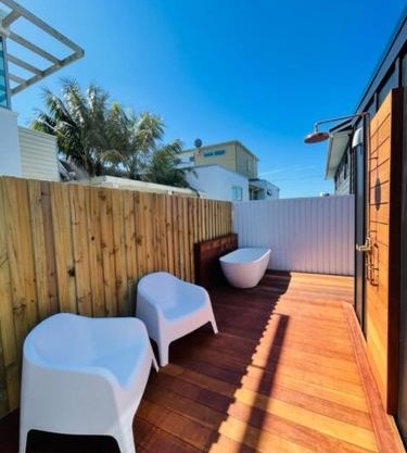 The Coconut Hut Papamoa Beach