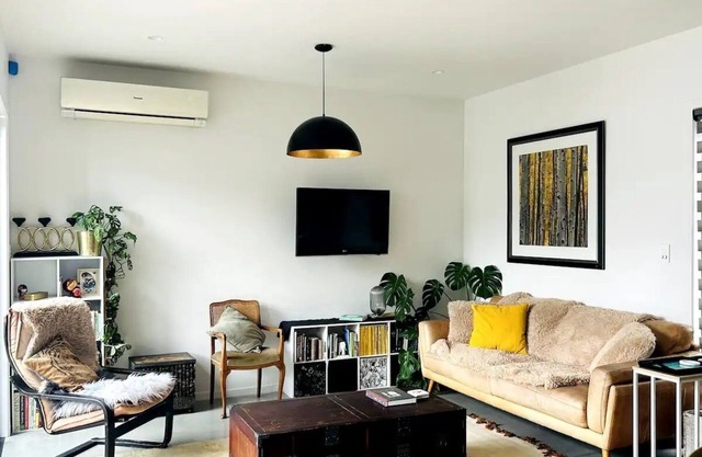 The HoneyComb Home - modern, gated and smartly designed. V.well located.