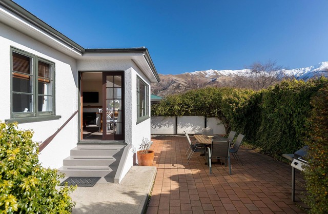 Townside Treat – Wanaka Holiday Home