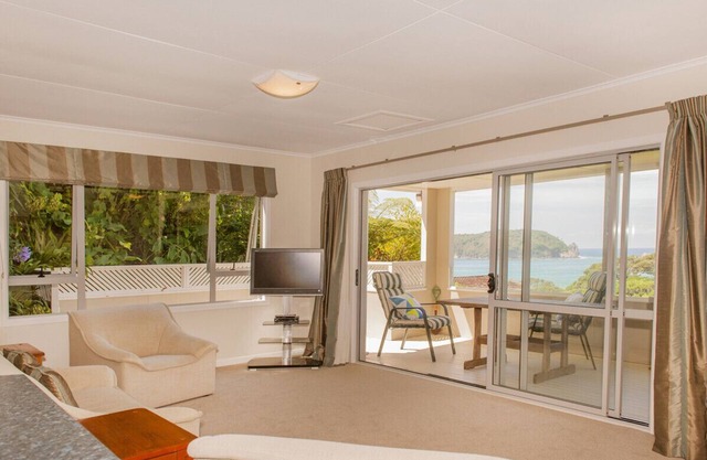 Tutaritari Treasure - Hahei Holiday Home