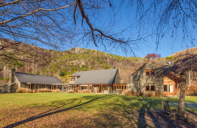Wharenui by MajorDomo - Rustic Home on 11.5 Acres