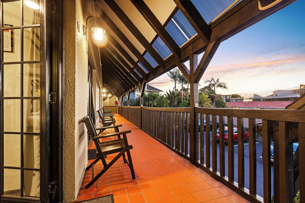 Greenlane - Ellerslie Hotel | Knights Inn