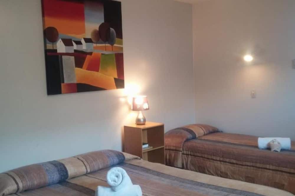 Blenheim Hotel | Raymar Motor Inn