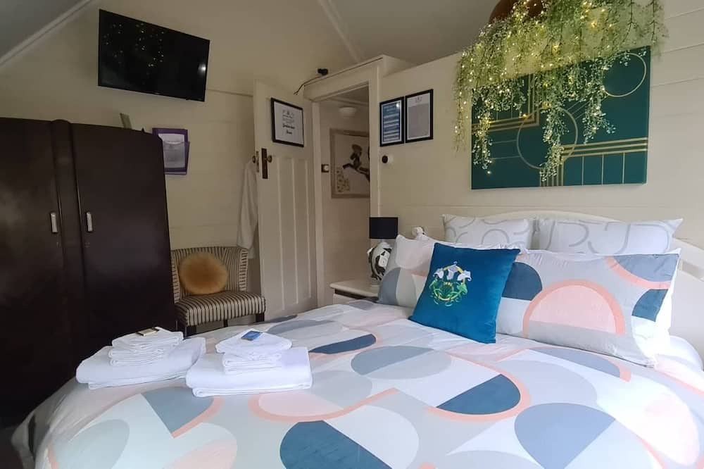 Auckland Bed & Breakfast | Dovecote House Bed and Breakfast