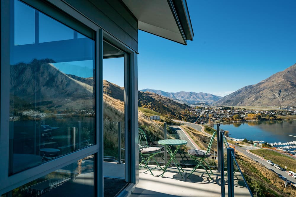 Frankton House | MODERN ALPINE LIVING SPECTACULAR VIEW