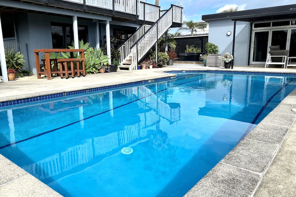 Omanu Apartment | Beach Break is your Tropical Hideaway with Pool & Close to the Beach!