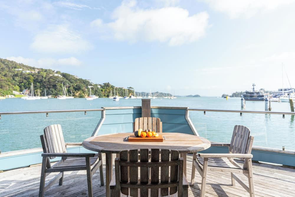 Opua Apartment | Bay of Islands On The Water Apartment -The Landing