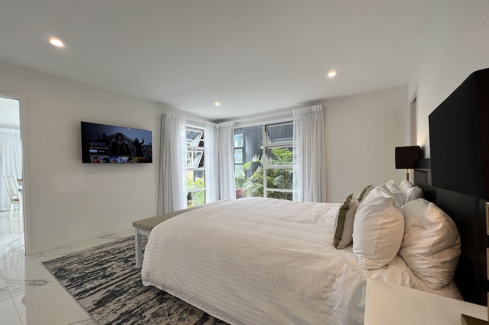 Orakei Apartment | Okahu Bay Villas