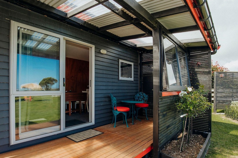 Onaero Cottage | Onaero s Quaint Little Cottages