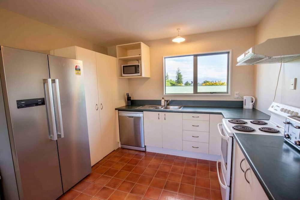 Methven House | Main St of Methven | Free Wi-Fi | Smart TV