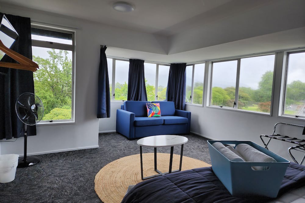 Rotorua Hotel | Urban Lounge Sleepery, SureStay Collection by BW