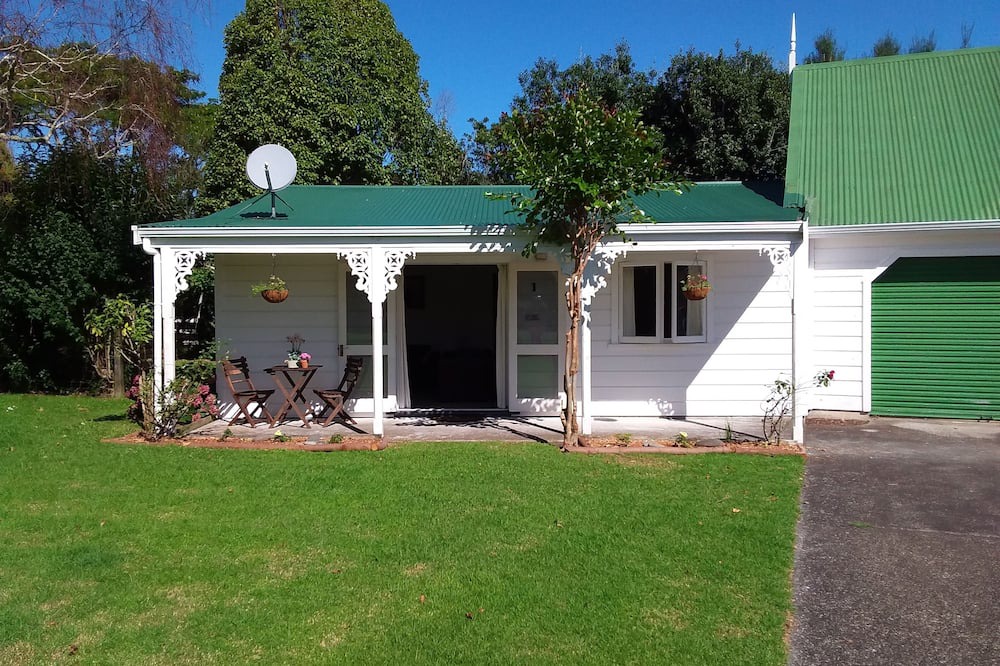 Coromandel Cottage | Stellar Cottage - Set on Sunny & Serene 1.75 Acres. Close to Town/wi-fi