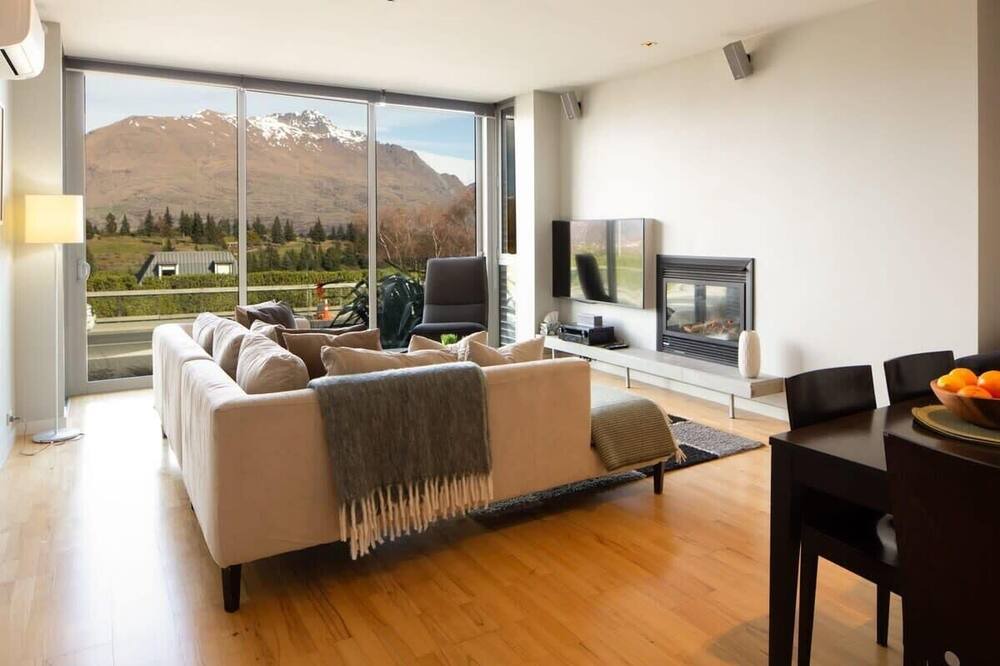 Queenstown Apartment | Alpine Vista Retreat