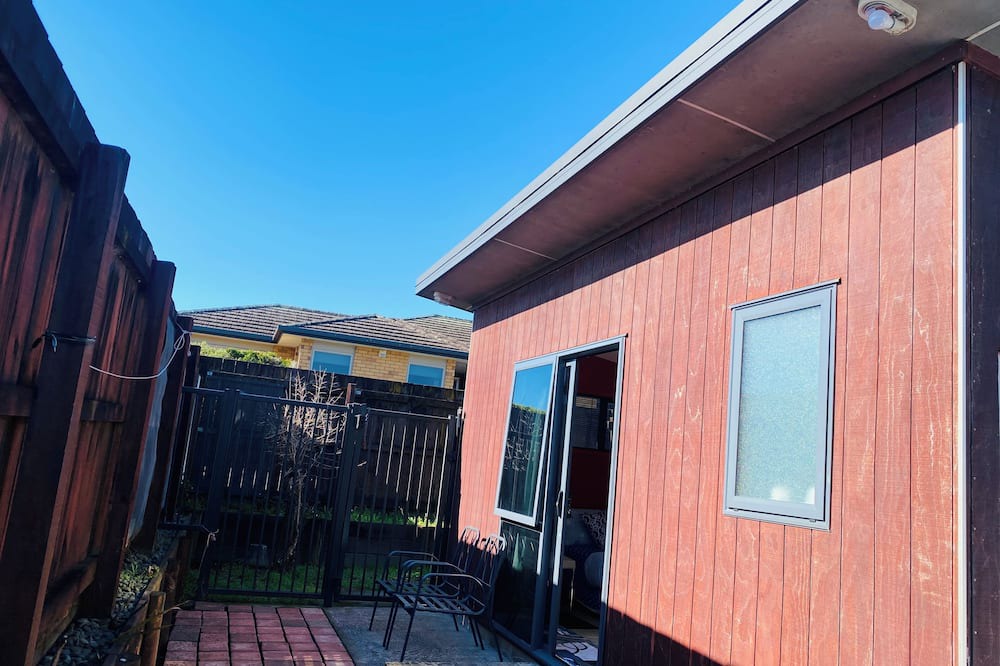 Te Puke Cabin | Safe and Secure - Central Te Puke