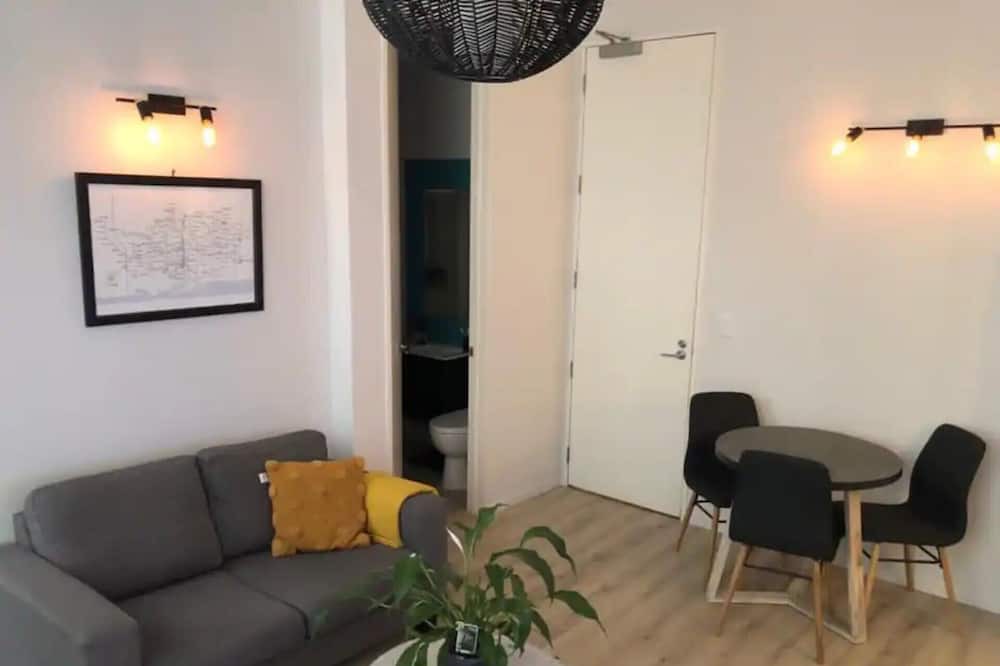 Auckland Central Business District Apartment | Heritage building, two bedroom apartment