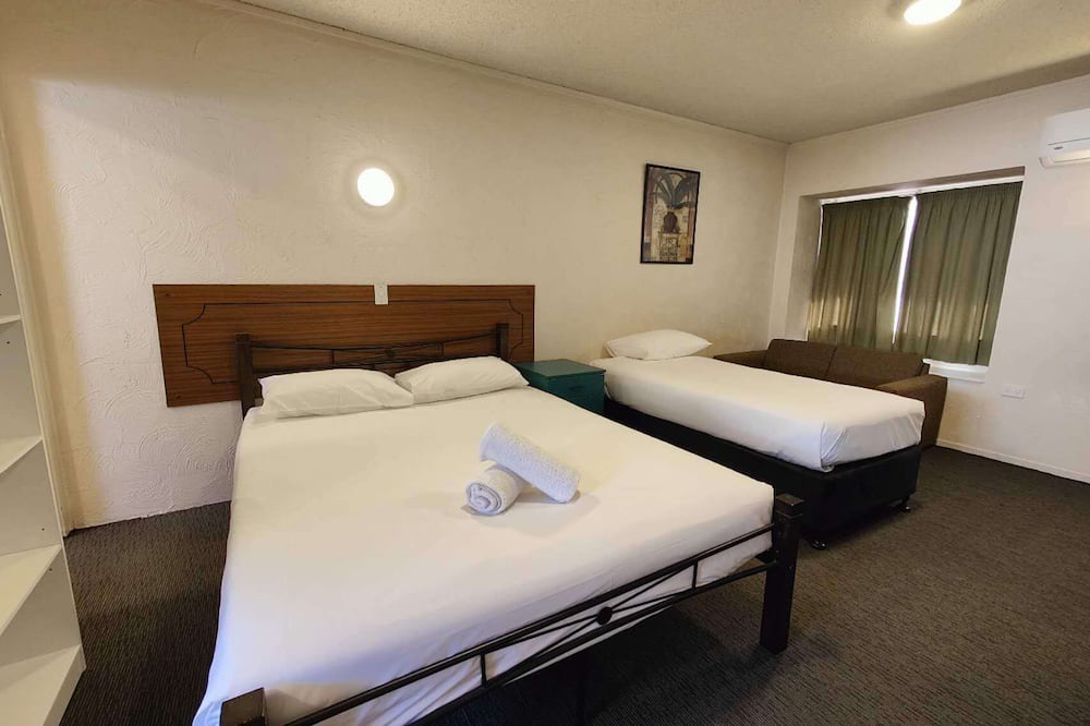 Hamilton North Hotel | Kings Court Motor Lodge