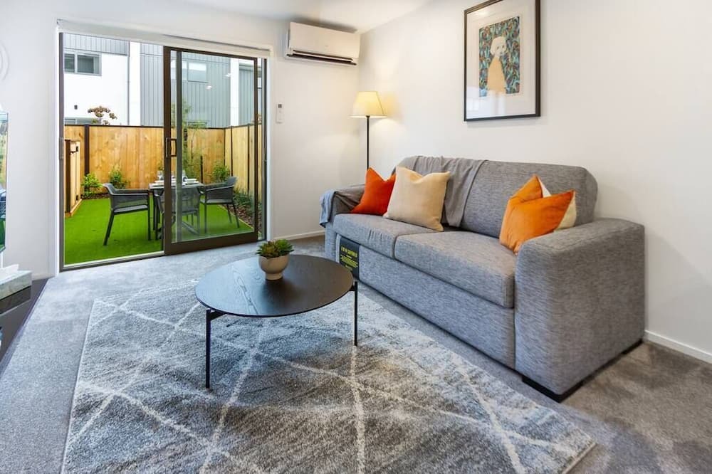 Upper Riccarton House | The Tranquil Terrace - Zen Zone 2 bed 2 bath
