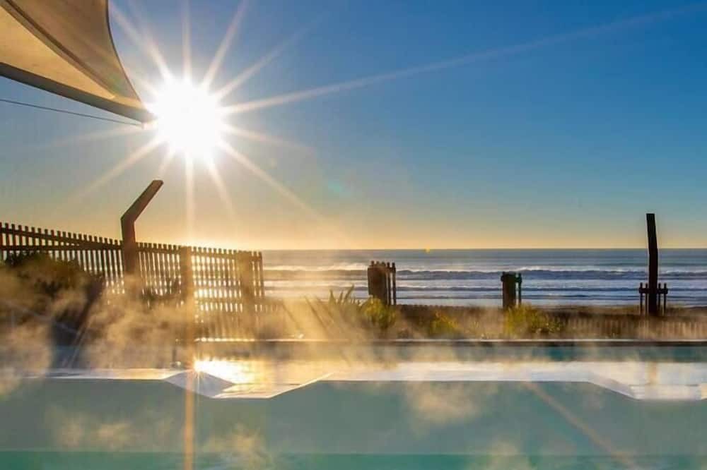 New Brighton House | Beach Front Abode- 2 Bed 2 Bath
