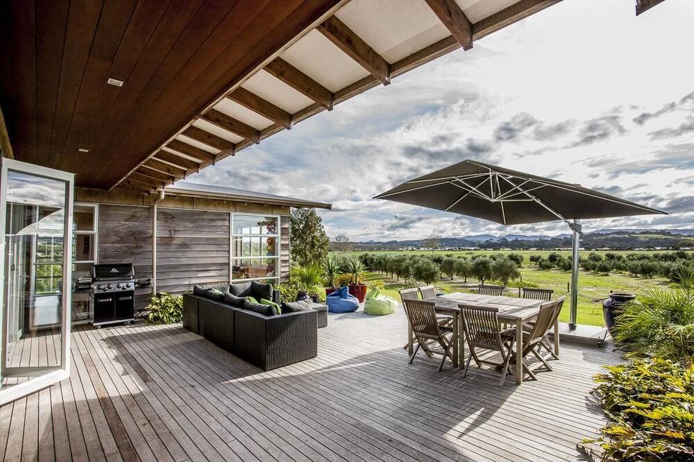 Mangawhai House | Hot Sands Olive Estate - Peaceful haven in a gated community close to estuary and golf courses