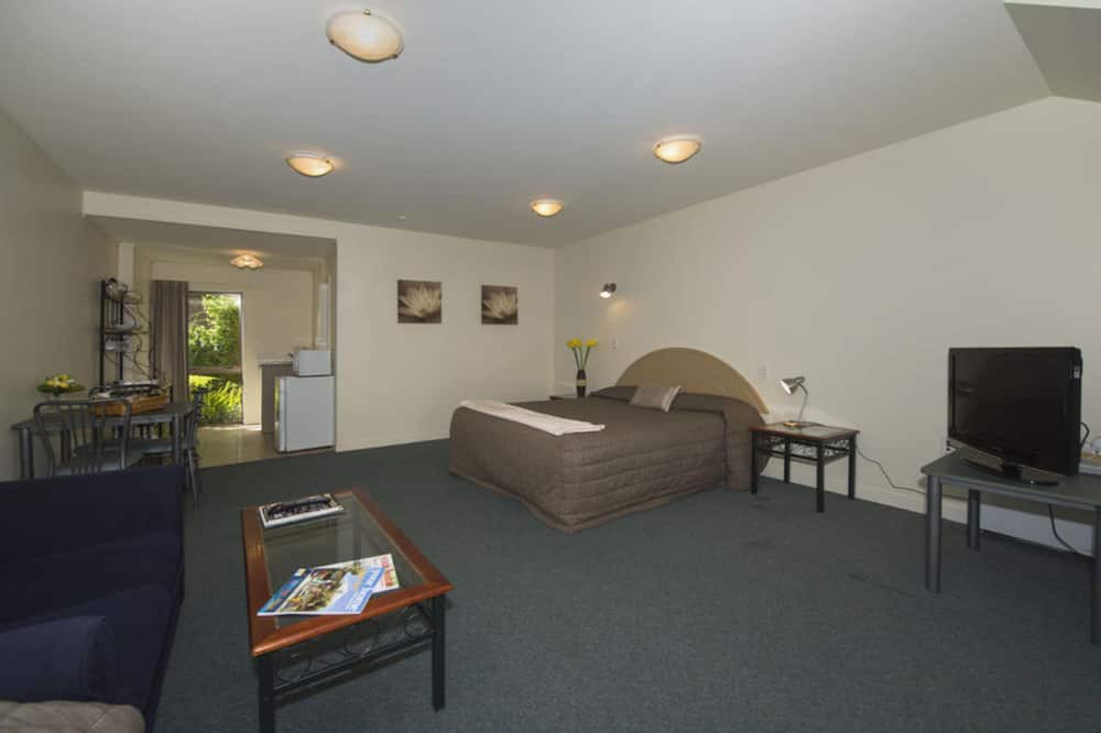 Hamilton Lake Hotel | Lake Point Motel