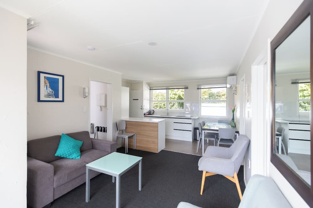 Taupo Hotel | Lake Breeze Motel