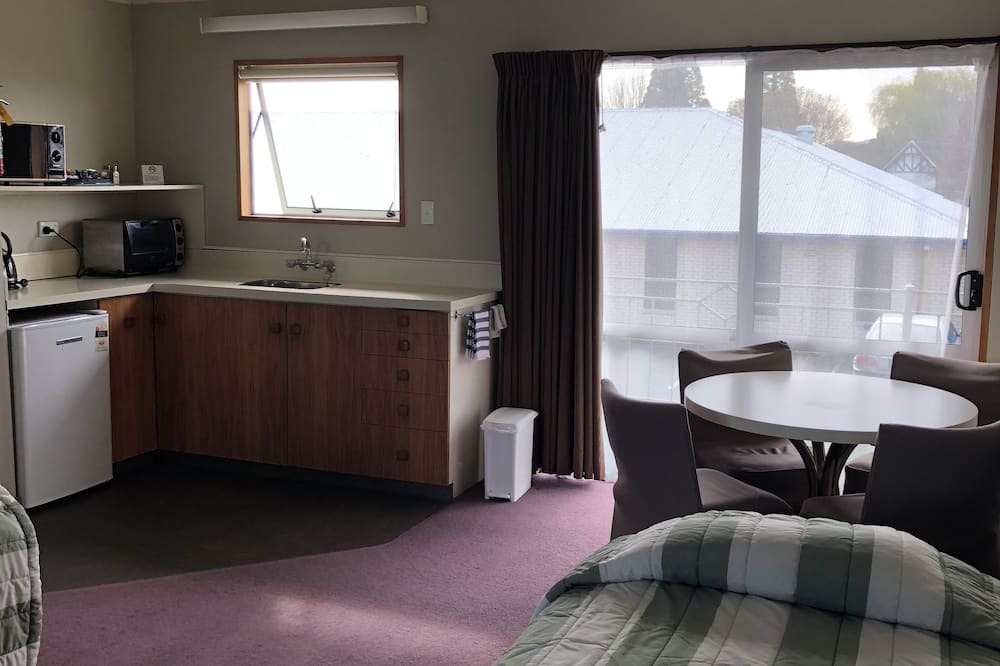 Rangiora Hotel | Lilybrook Rangiora Motel