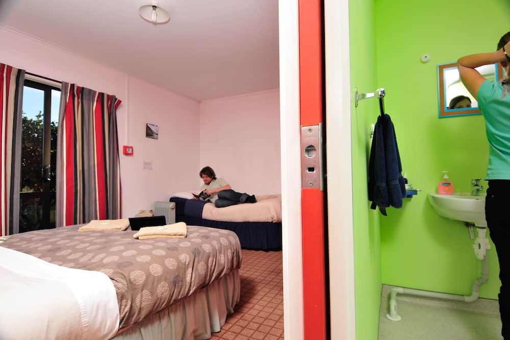Nelson Hostel | Tasman Bay Backpackers