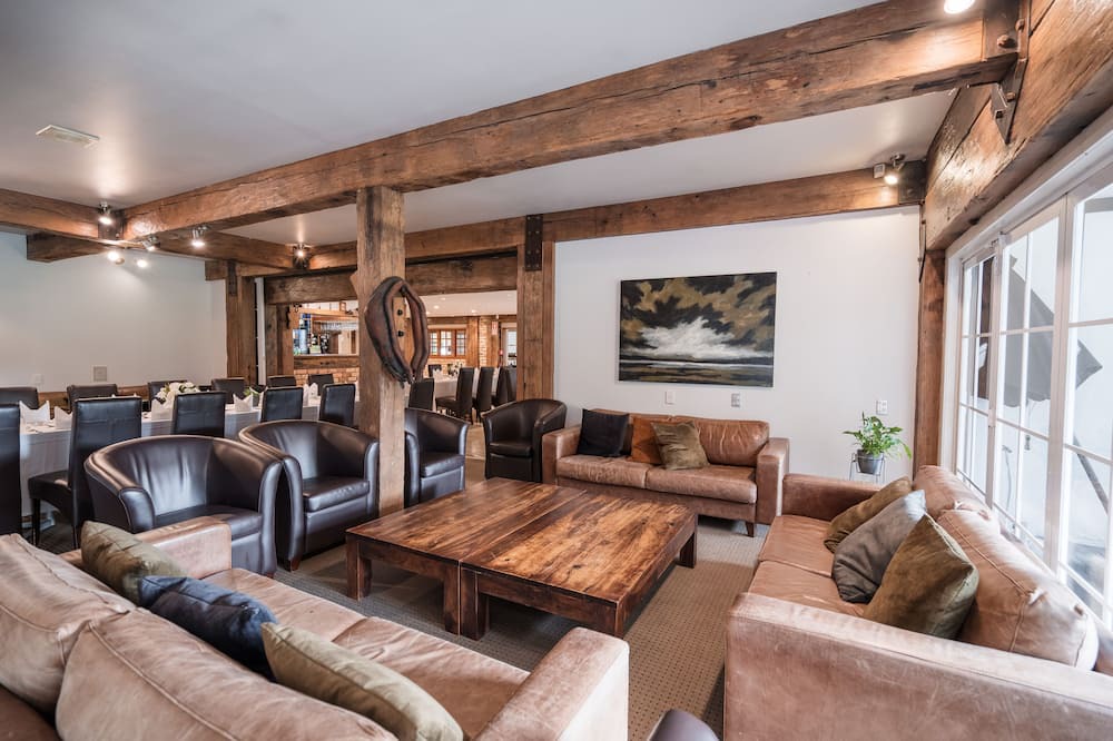 Wainui Cabin | Northridge Golf Resort