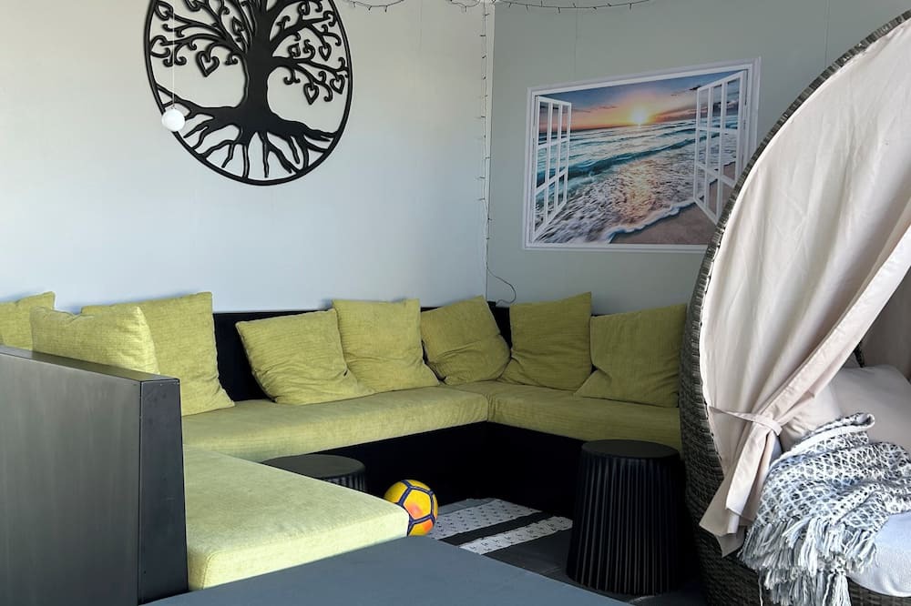 Te Akau Cabin | Cute & cosy- minute walk to the Beach