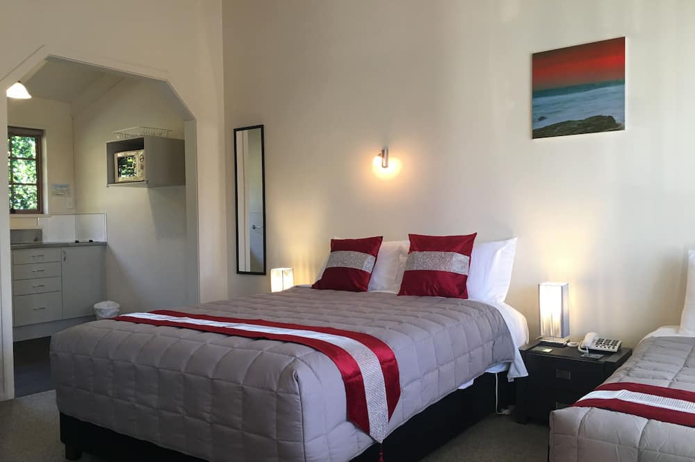 Oamaru Hotel | Colonial Lodge Motel