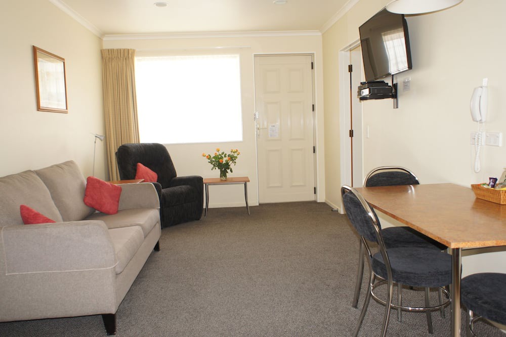 New Plymouth Hotel | Bks Egmont Motor Lodge