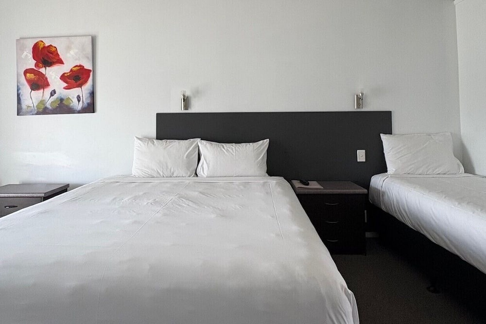 Fenton Street Hotel | Devonwood Motel