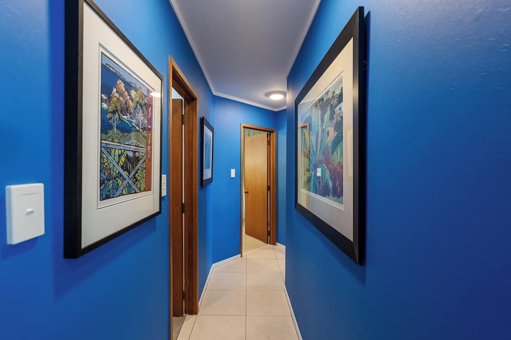Takapuna Hotel | Emerald Inn