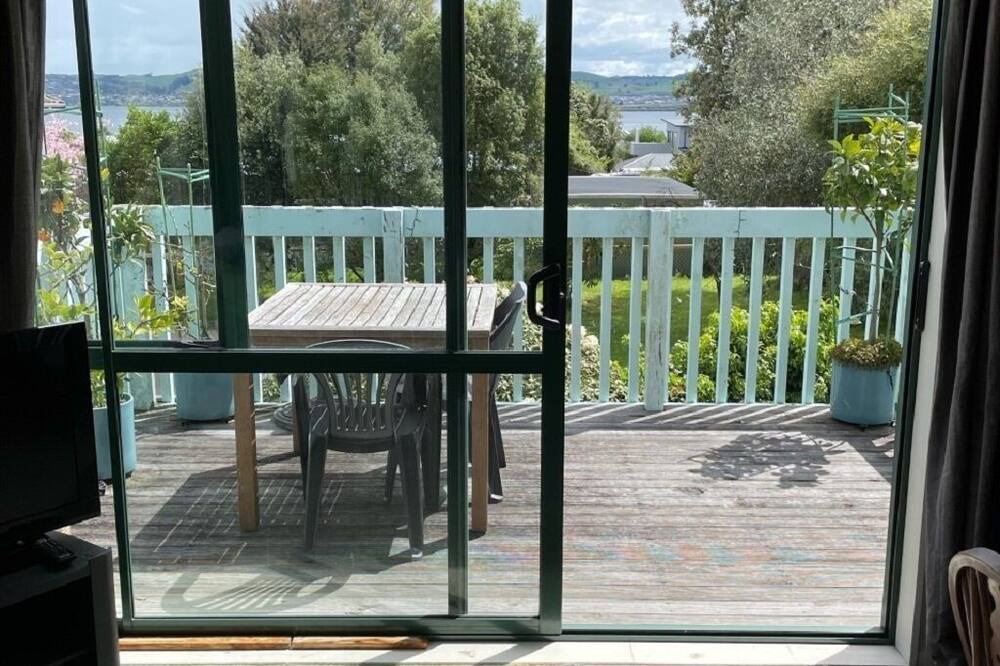 Waipahihi House | Comfortable Taupo Bach