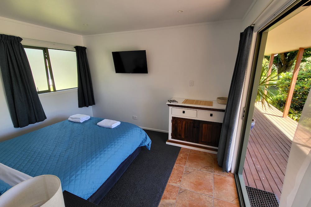 Murchison Cabin | Off The Beaten Trail Accommodation & Bike Tours